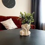 Westhouse شقة